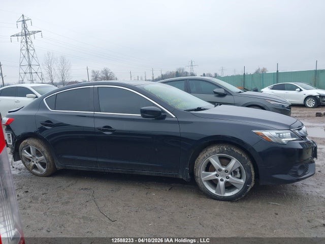 12588233 :رقم المزاد ، 19UDE2F79JA800571 vin ، 2018 Acura Ilx Premium/technology Package مزاد بيع