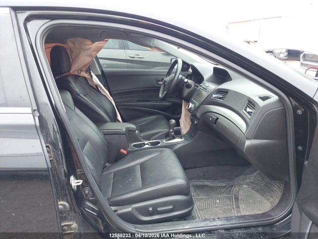 12588233 :رقم المزاد ، 19UDE2F79JA800571 vin ، 2018 Acura Ilx Premium/technology Package مزاد بيع