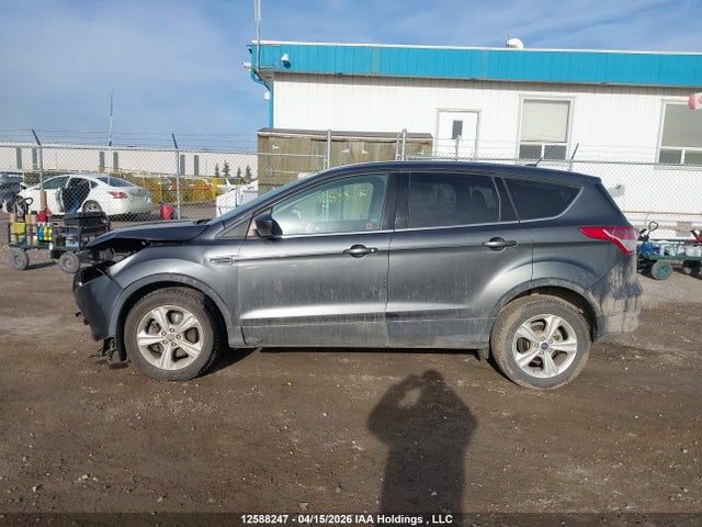 Продажа на аукционе авто 2015 Ford Escape Se, vin: 1FMCU9GX3FUC29617, номер лота: 12588247