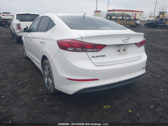 KMHD84LF4JU582501 Hyundai ELANTRA GL