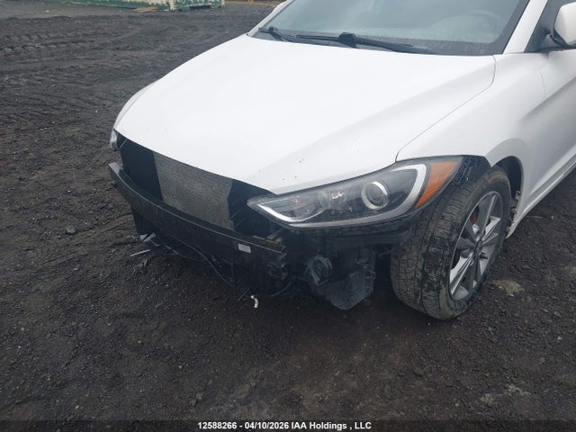 KMHD84LF4JU582501 Hyundai ELANTRA GL