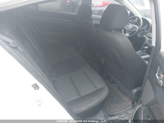 KMHD84LF4JU582501 Hyundai ELANTRA GL