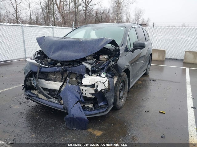 12588285 :رقم المزاد ، 5TDGRKEC4MS050096 vin ، 2021 Toyota Sienna Xse 7-passenger مزاد بيع
