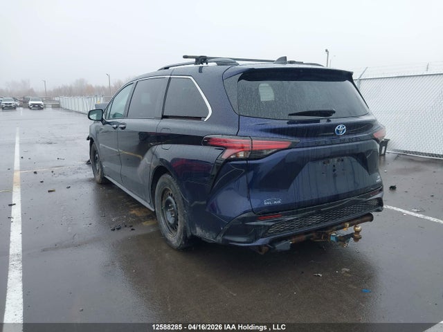 12588285 :رقم المزاد ، 5TDGRKEC4MS050096 vin ، 2021 Toyota Sienna Xse 7-passenger مزاد بيع