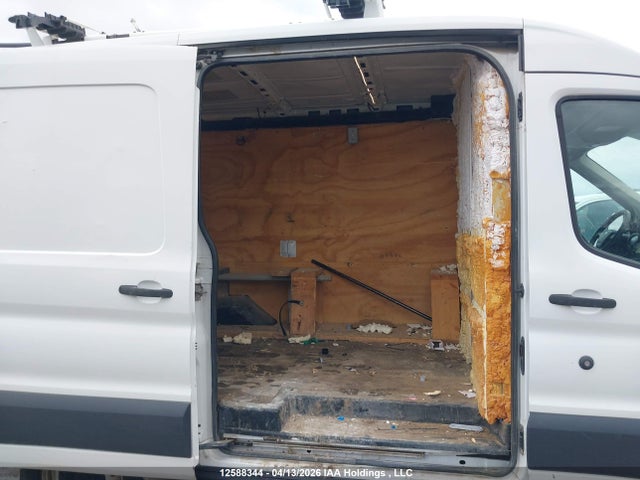 2015 Ford Transit T-250 მანქანა იყიდება აუქციონზე, vin: 1FTNR1CM0FKB24119, აუქციონის ნომერი: 12588344