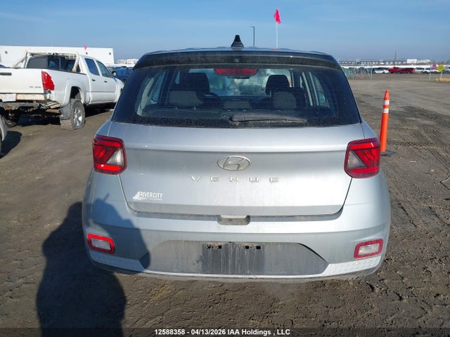 KMHRB8A37MU127508 Hyundai Venue Essential Auto Ivt With Two-tone Body Colour