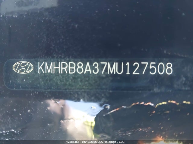 KMHRB8A37MU127508 Hyundai Venue Essential Auto Ivt With Two-tone Body Colour