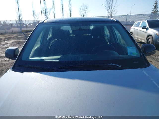 KMHRB8A37MU127508 Hyundai Venue Essential Auto Ivt With Two-tone Body Colour