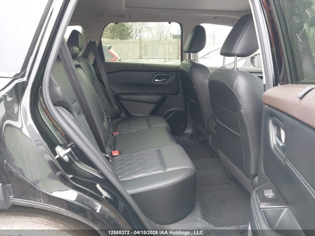 JN8BT3DD8PW323562 Nissan Rogue Platinum
