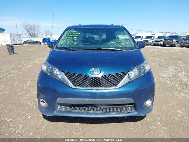 2012 Toyota Sienna Se 8 Passenger მანქანა იყიდება აუქციონზე, vin: 5TDXK3DC7CS178536, აუქციონის ნომერი: 12588377