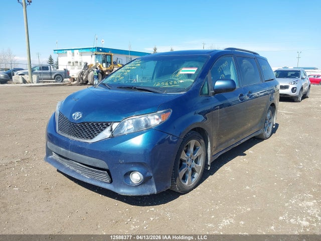 2012 Toyota Sienna Se 8 Passenger მანქანა იყიდება აუქციონზე, vin: 5TDXK3DC7CS178536, აუქციონის ნომერი: 12588377