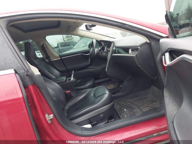 Продажа на аукционе авто 2014 Tesla Model S, vin: 5YJSA1H16EFP38421, номер лота: 12588406