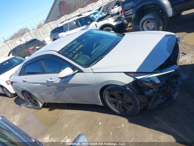 KMHLM4AG1NU245650 Hyundai Elantra Preferred Ivt