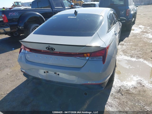 KMHLM4AG1NU245650 Hyundai Elantra Preferred Ivt
