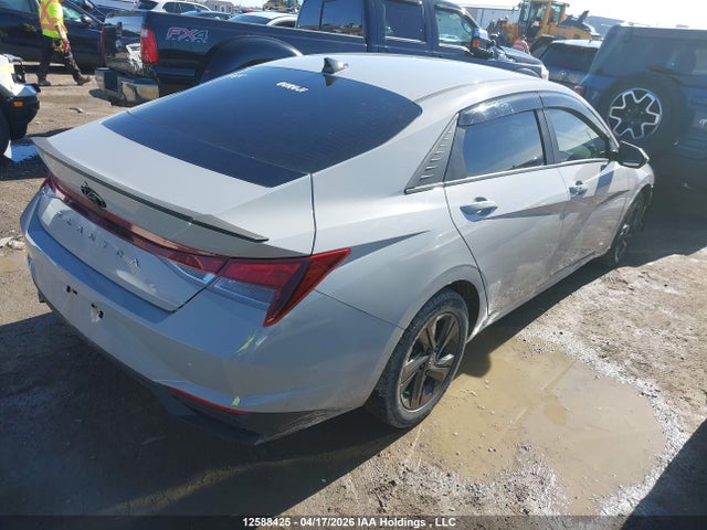 KMHLM4AG1NU245650 Hyundai Elantra Preferred Ivt