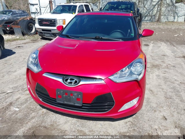 12588441 :رقم المزاد ، KMHTC6AD0DU105348 vin ، 2013 Hyundai Veloster Tech مزاد بيع