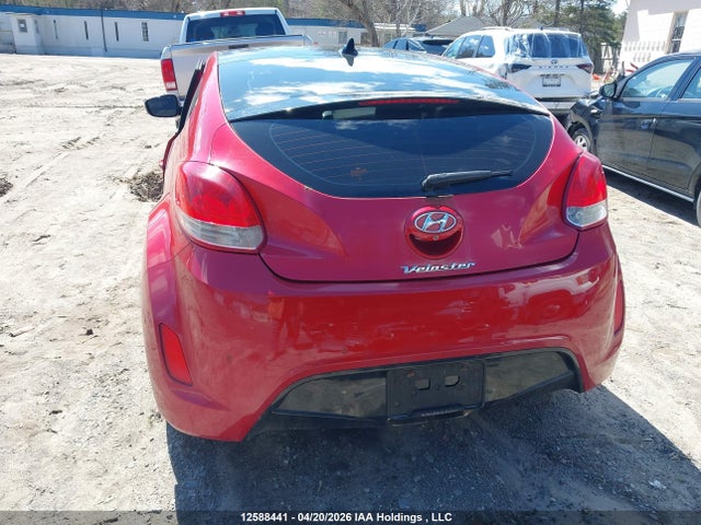 12588441 :رقم المزاد ، KMHTC6AD0DU105348 vin ، 2013 Hyundai Veloster Tech مزاد بيع