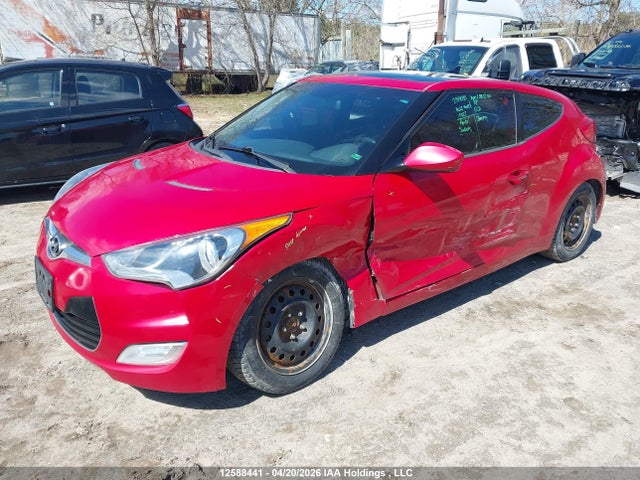 12588441 :رقم المزاد ، KMHTC6AD0DU105348 vin ، 2013 Hyundai Veloster Tech مزاد بيع