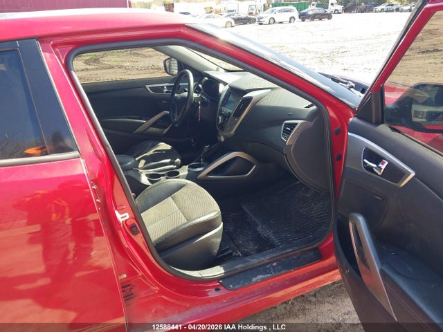 12588441 :رقم المزاد ، KMHTC6AD0DU105348 vin ، 2013 Hyundai Veloster Tech مزاد بيع