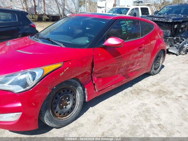 12588441 :رقم المزاد ، KMHTC6AD0DU105348 vin ، 2013 Hyundai Veloster Tech مزاد بيع