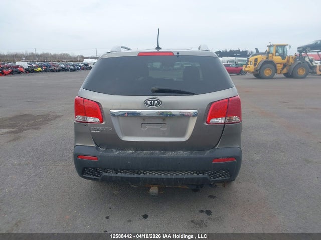 12588442 :رقم المزاد ، 5XYKTDA29CG288669 vin ، 2012 Kia Sorento Lx مزاد بيع