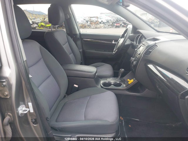 12588442 :رقم المزاد ، 5XYKTDA29CG288669 vin ، 2012 Kia Sorento Lx مزاد بيع