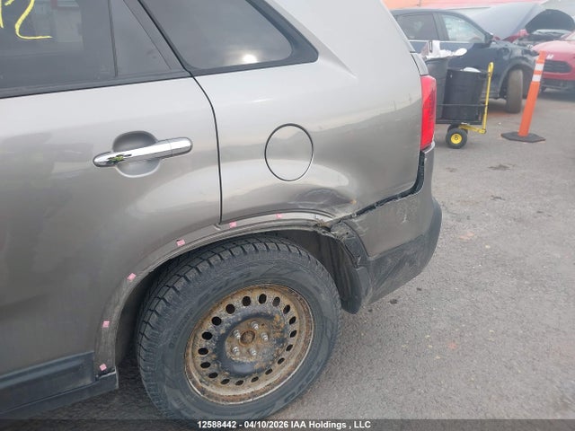 12588442 :رقم المزاد ، 5XYKTDA29CG288669 vin ، 2012 Kia Sorento Lx مزاد بيع