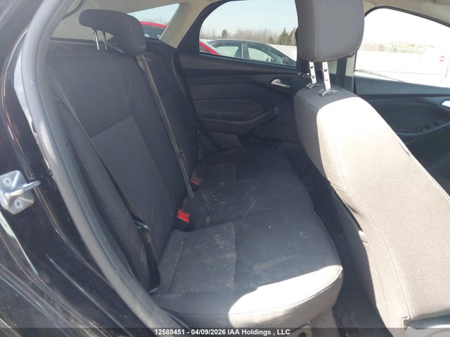 1FADP3K21HL326287 Ford FOCUS SE
