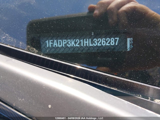 1FADP3K21HL326287 Ford FOCUS SE