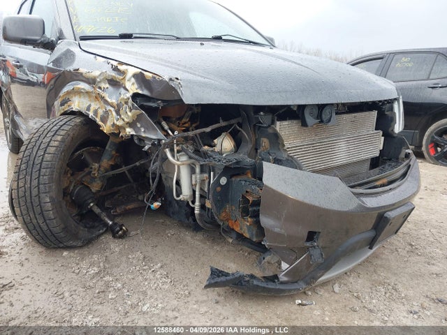 12588460 :رقم المزاد ، 3C4PDCCG2FT668245 vin ، 2015 Dodge Journey Sxt مزاد بيع