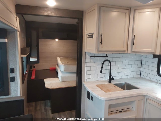 12588461 :رقم المزاد ، 1UJBJ0BS7N1C20650 vin ، 2022 Jayco Eagle مزاد بيع