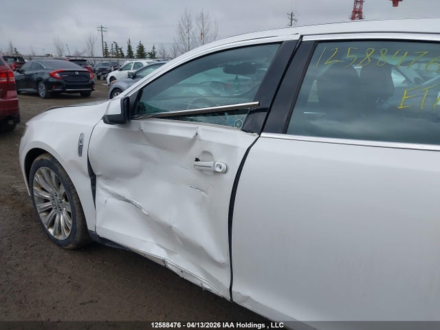 12588476 :رقم المزاد ، 1LNHL9ER7BG614653 vin ، 2011 Lincoln Mks مزاد بيع