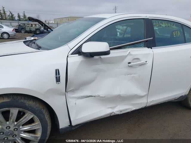 12588476 :رقم المزاد ، 1LNHL9ER7BG614653 vin ، 2011 Lincoln Mks مزاد بيع