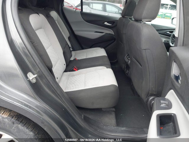2GNAXSEV6J6280233 Chevrolet Equinox