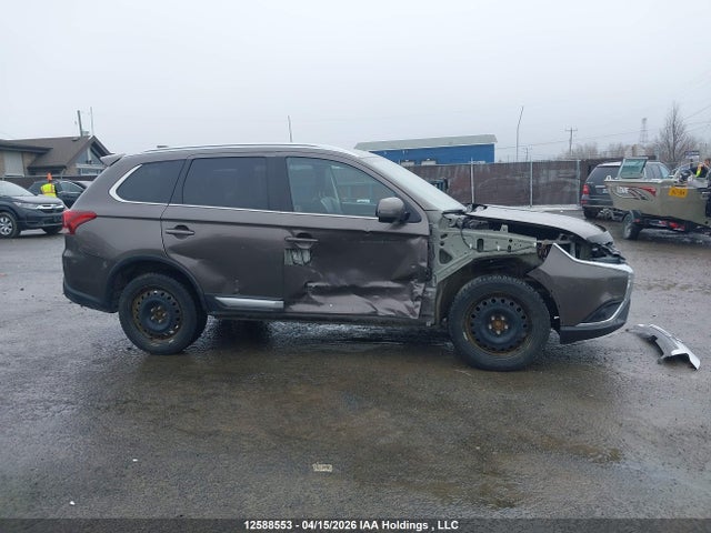 12588553 :رقم المزاد ، JA4AZ2A36LZ604256 vin ، 2020 Mitsubishi Outlander Es/ex/ex-l مزاد بيع