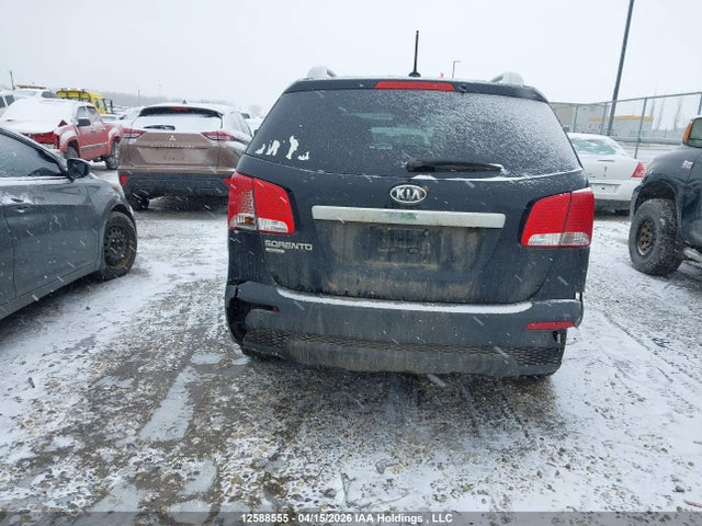 2013 Kia Sorento Lx მანქანა იყიდება აუქციონზე, vin: 5XYKTCA65DG385642, აუქციონის ნომერი: 12588555