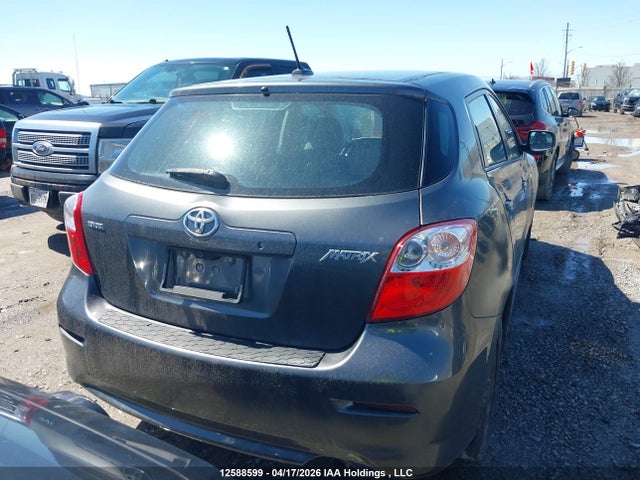 12588599 :رقم المزاد ، 2T1KU4EE6AC480366 vin ، 2010 Toyota Corolla Matrix مزاد بيع