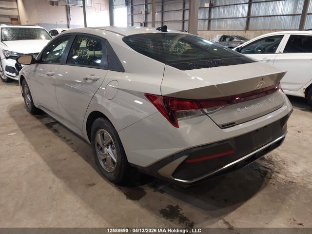 KMHLM4DGXSU069558 Hyundai Elantra