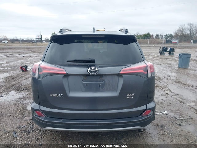 Продаж на аукціоні авто 2018 Toyota Rav4 Xle, vin: 2T3RFREV9JW812697, номер лоту: 12588717