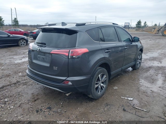 Продаж на аукціоні авто 2018 Toyota Rav4 Xle, vin: 2T3RFREV9JW812697, номер лоту: 12588717