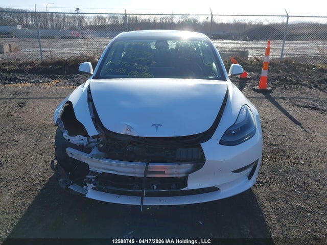 12588745 :رقم المزاد ، 5YJ3E1EA9NF340388 vin ، 2022 Tesla Model 3 Rwd/standard Range مزاد بيع