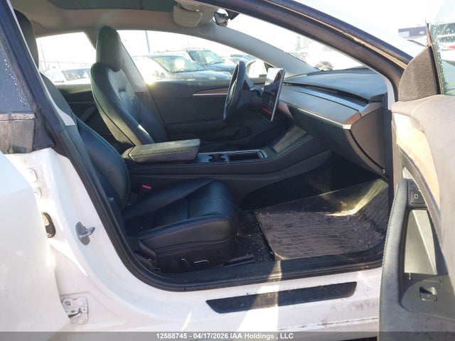 12588745 :رقم المزاد ، 5YJ3E1EA9NF340388 vin ، 2022 Tesla Model 3 Rwd/standard Range مزاد بيع