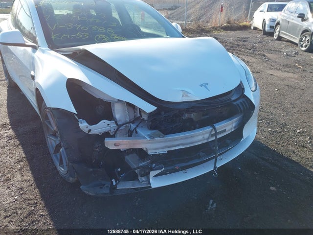 12588745 :رقم المزاد ، 5YJ3E1EA9NF340388 vin ، 2022 Tesla Model 3 Rwd/standard Range مزاد بيع