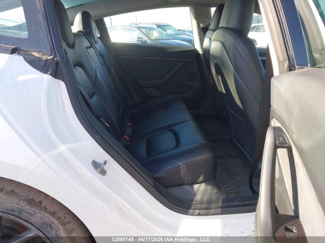 12588745 :رقم المزاد ، 5YJ3E1EA9NF340388 vin ، 2022 Tesla Model 3 Rwd/standard Range مزاد بيع