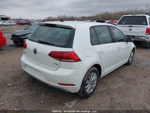 3VWB17AU5JM256582 Volkswagen Golf
