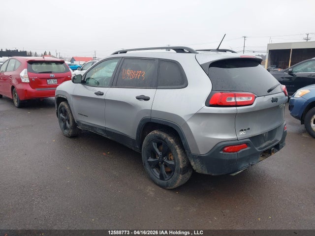 1C4PJMAS2GW377374 Jeep Cherokee Sport