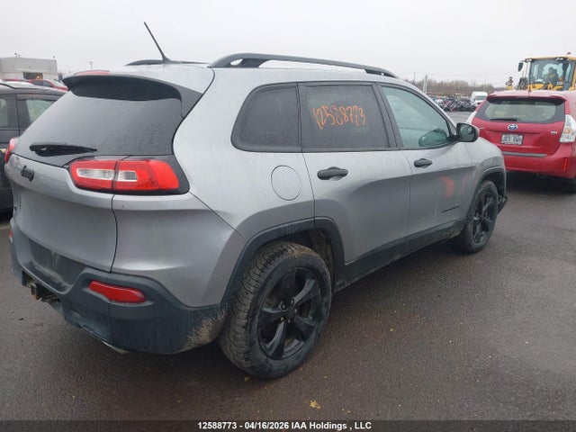 1C4PJMAS2GW377374 Jeep Cherokee Sport