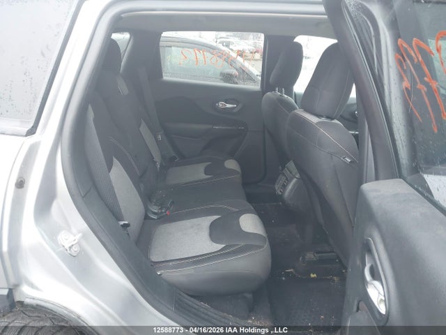 1C4PJMAS2GW377374 Jeep Cherokee Sport