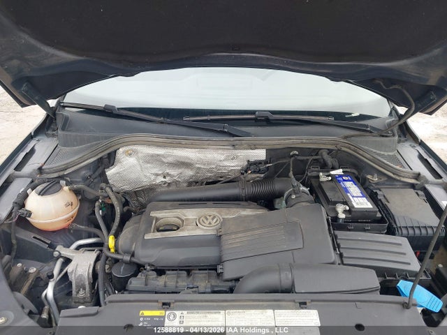 WVGNV7AX7HW509258 Volkswagen Tiguan Wolfsburg Edition