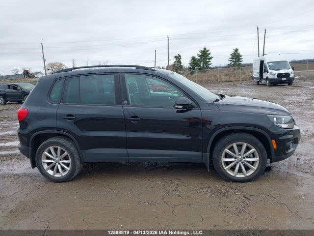 WVGNV7AX7HW509258 Volkswagen Tiguan Wolfsburg Edition